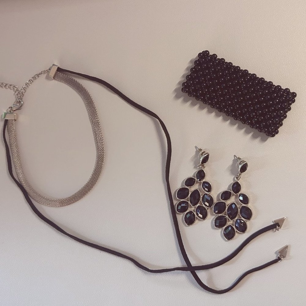 Classy Black and Gold 3-Piece Jewelry Set